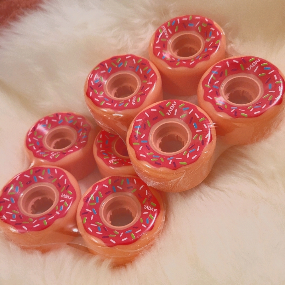 🍩Radar Donut Roller Skate Wheels 62mm 78A🍩